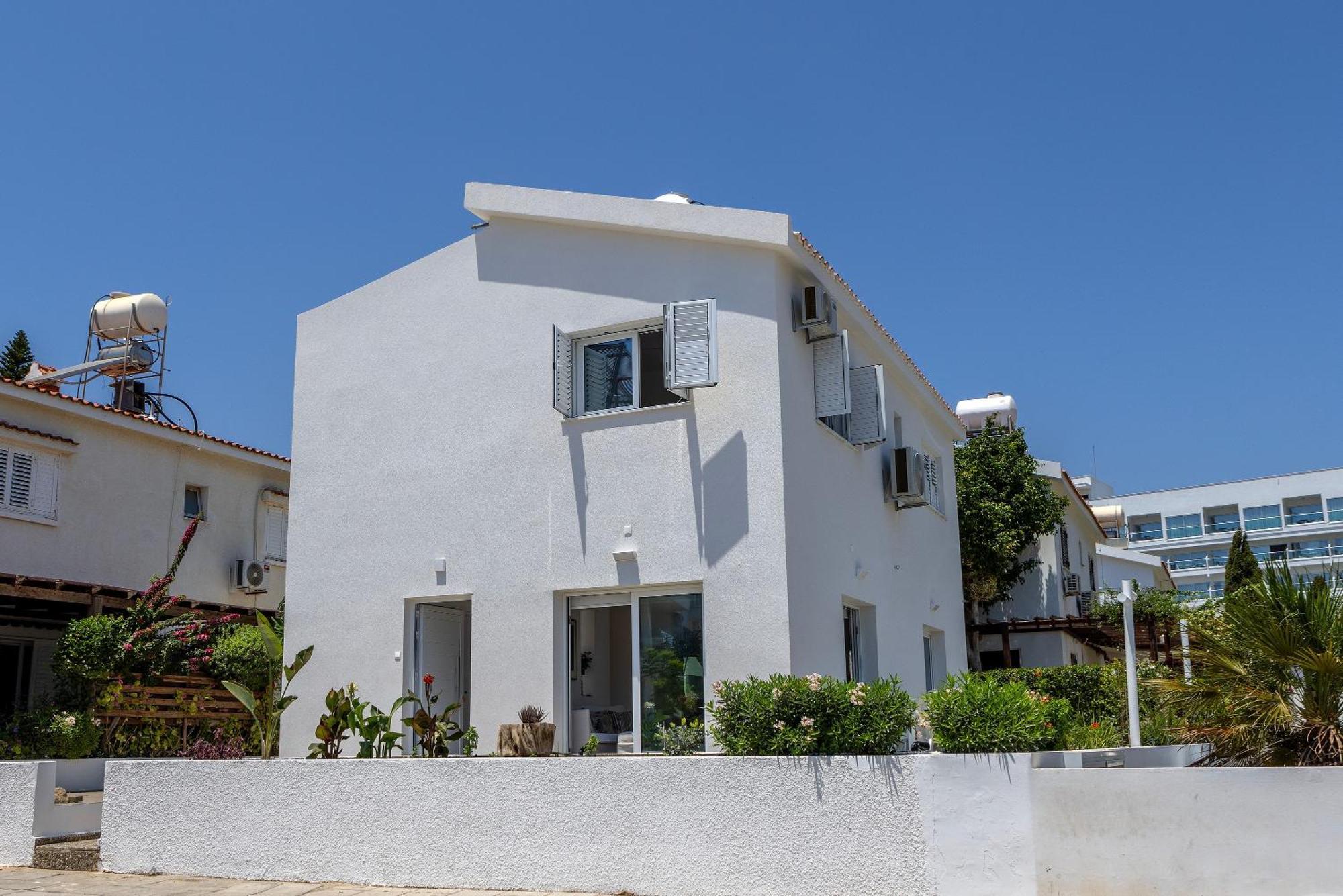Protaras Nisia Seaside Villa ภายนอก รูปภาพ