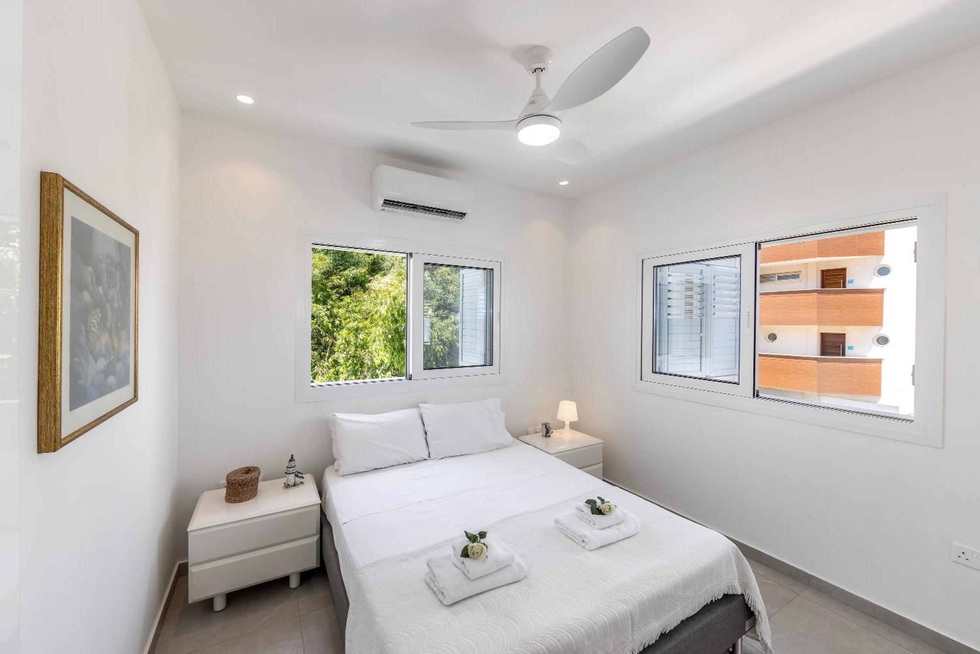 Protaras Nisia Seaside Villa ภายนอก รูปภาพ