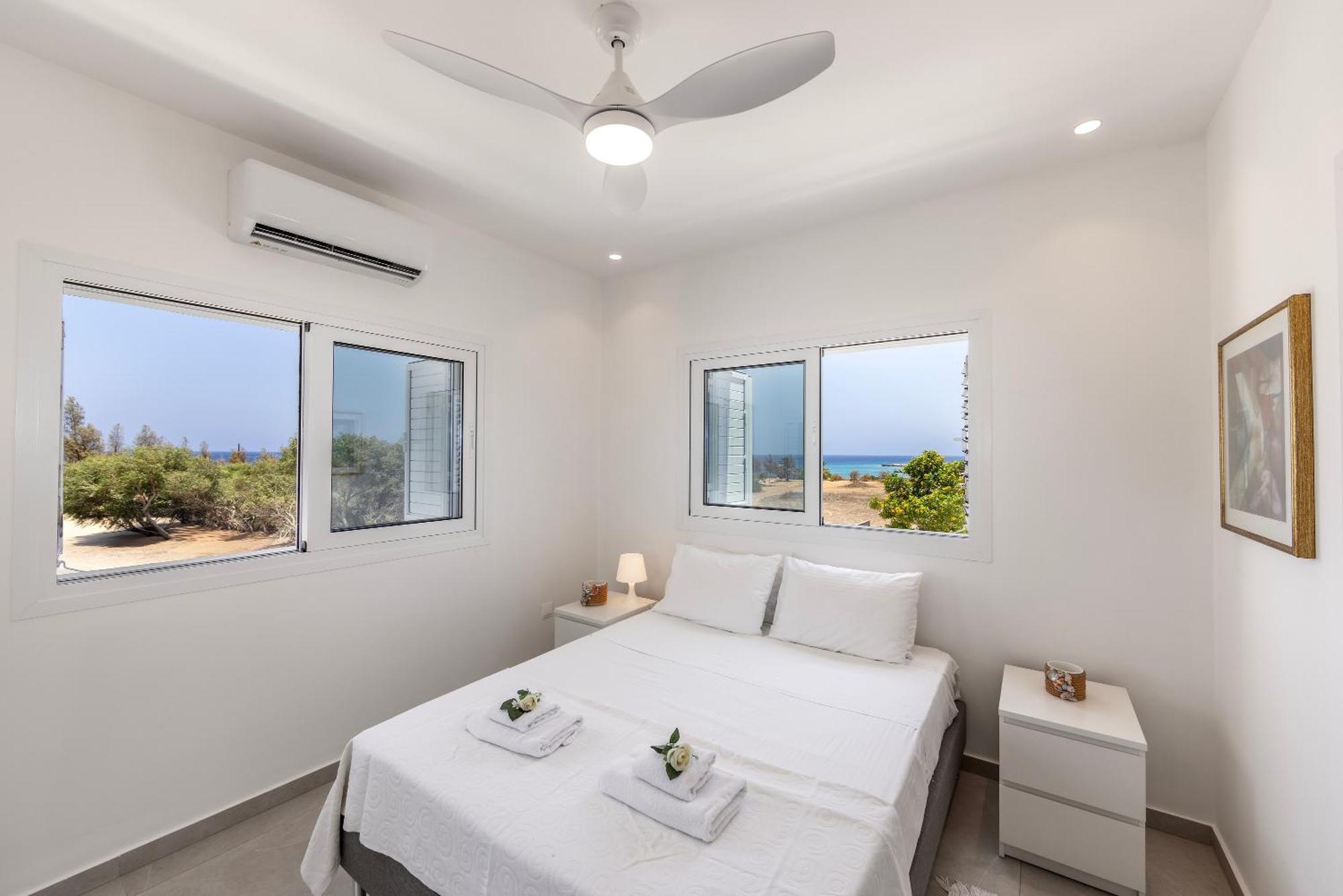 Protaras Nisia Seaside Villa ภายนอก รูปภาพ